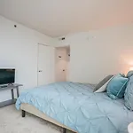 Heaven On Baltimore Downtown Fully Furnished Apartments