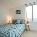 Heaven On Baltimore Downtown Fully Furnished Apartments