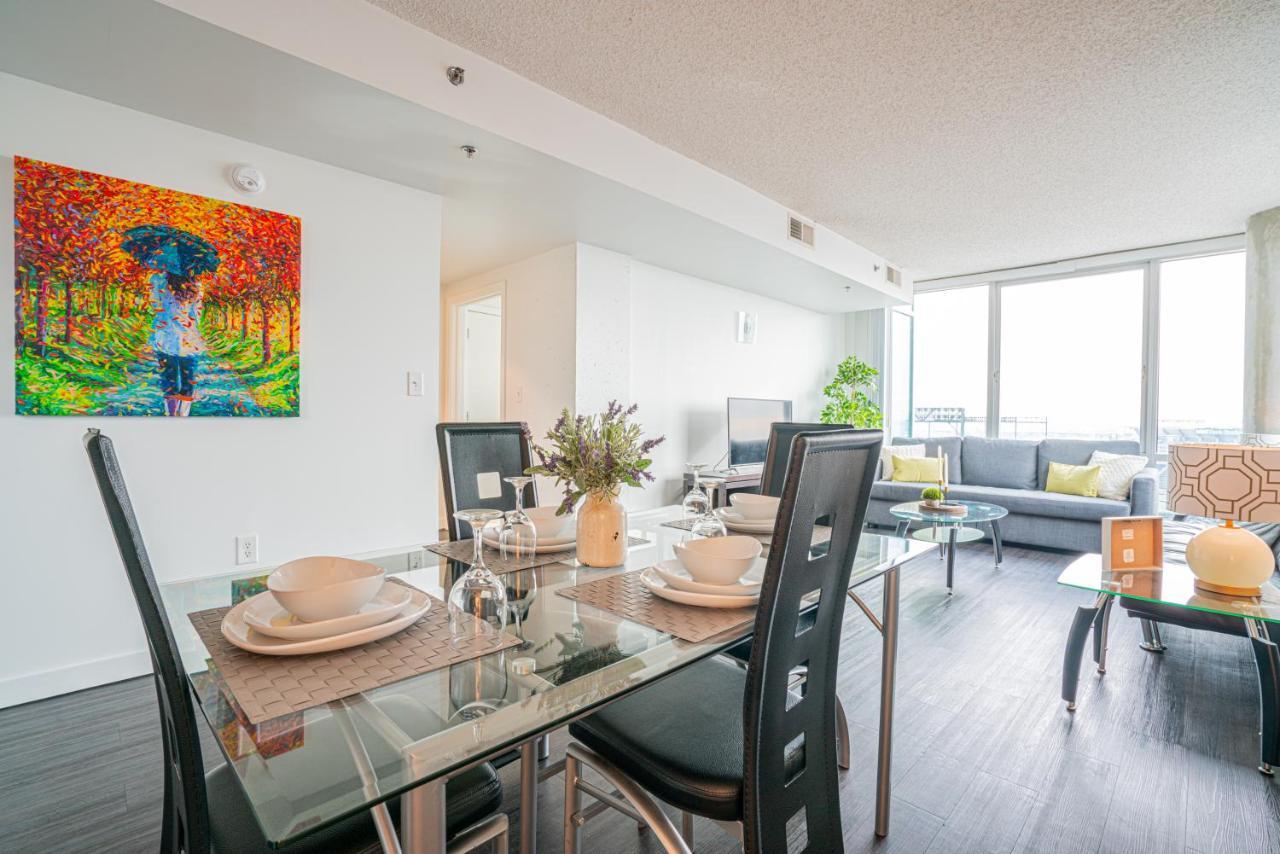 Heaven On Downtown Fully Furnished Apartment *