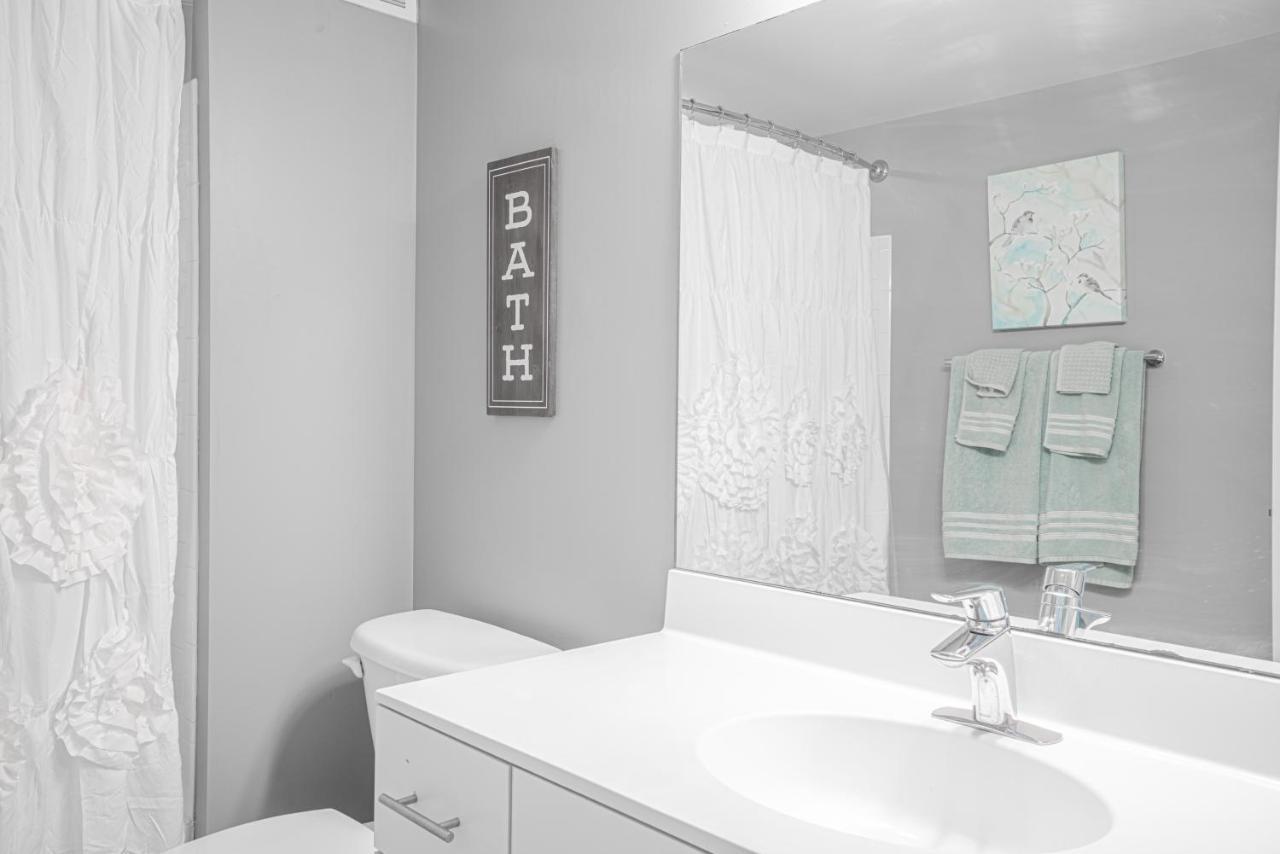 Heaven On Downtown Fully Furnished Apartment *